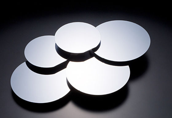 좋은 가격 실리콘 웨이퍼 4 인치 두께 500+/-20 저항성 1-10 오름·cm 오리엔테이션100 이중 측면 뽀록 온라인으로