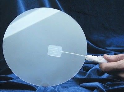 좋은 가격 200mm 8inch Al2O3 사파이어 광학적인 Windows의 실리콘 기판 SSP DSP 1.0mm C - 축선 온라인으로